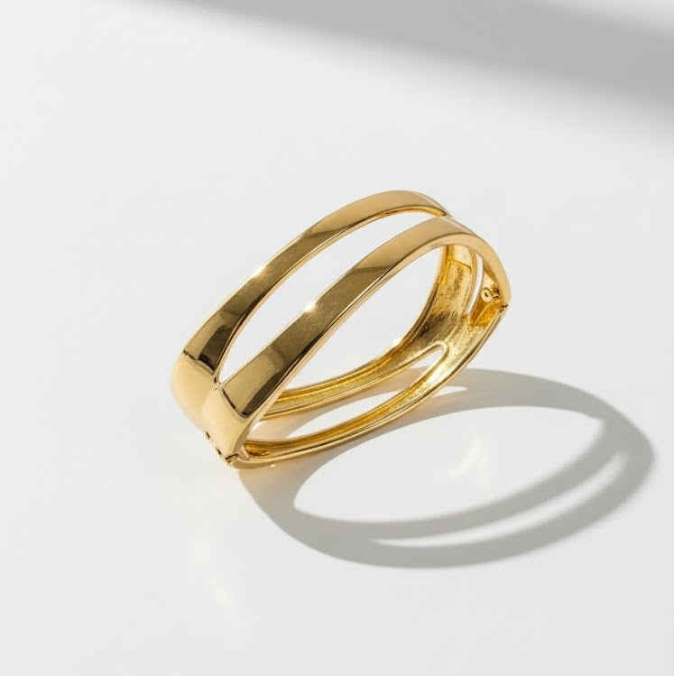 Elysian Gold Curve Bracelet