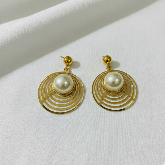 Golden Halo Pearl Drops